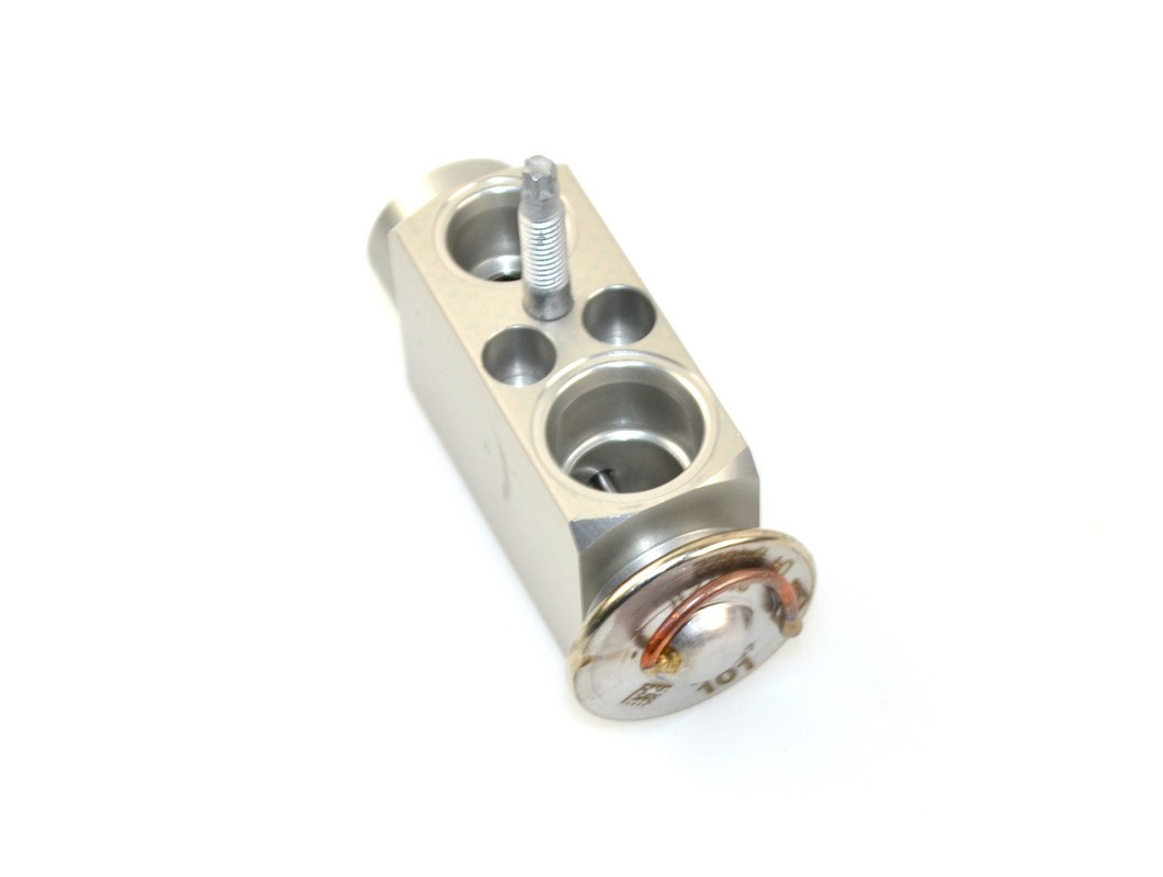 Expanzní ventil klimatizace BMW 3 E46 , X3 E83 - MINI MINI - HELLA