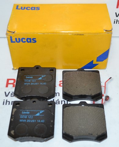 Přední brzdové destičky MAZDA 1000 , 1300 1975-1977