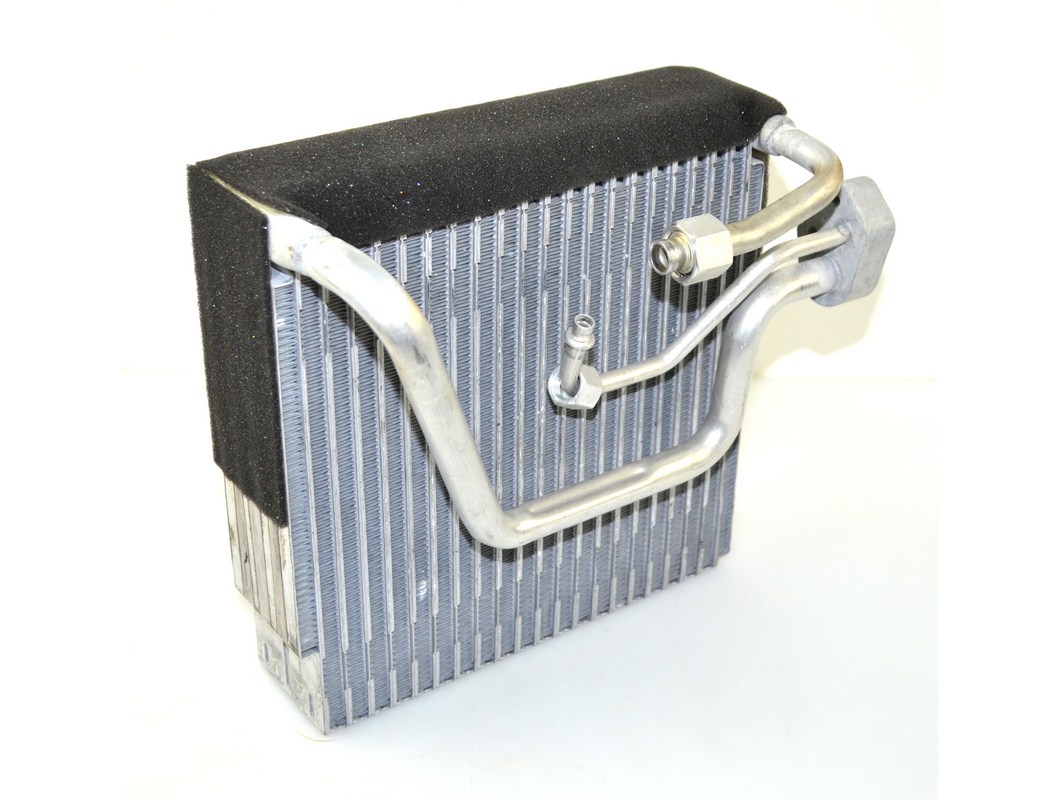 Výparník klimatizace VOLVO S40 I , V40 1995-2004 - HELLA