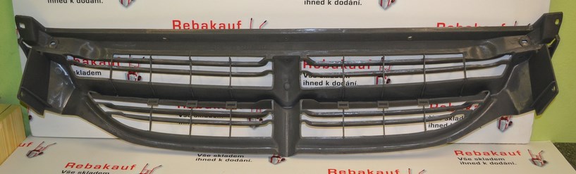 Přední maska - mřížka CHRYSLER VOYAGER III 95-01