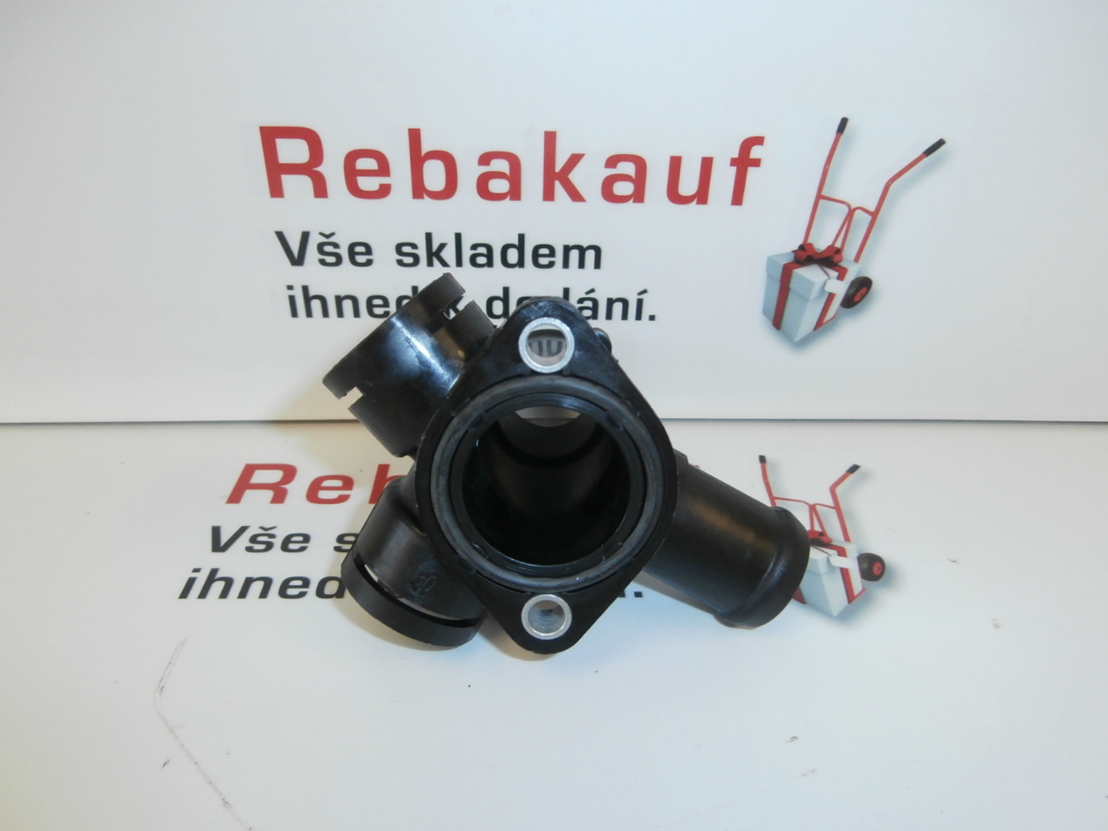 Příruba chladiva AUDI SEAT VW